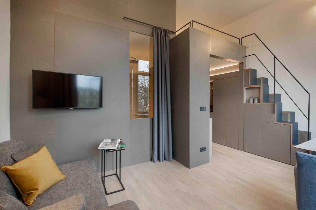 Oberdeck Studio Apartments - Adults Only Hamburg Luaran gambar A micro apartment in Berlin