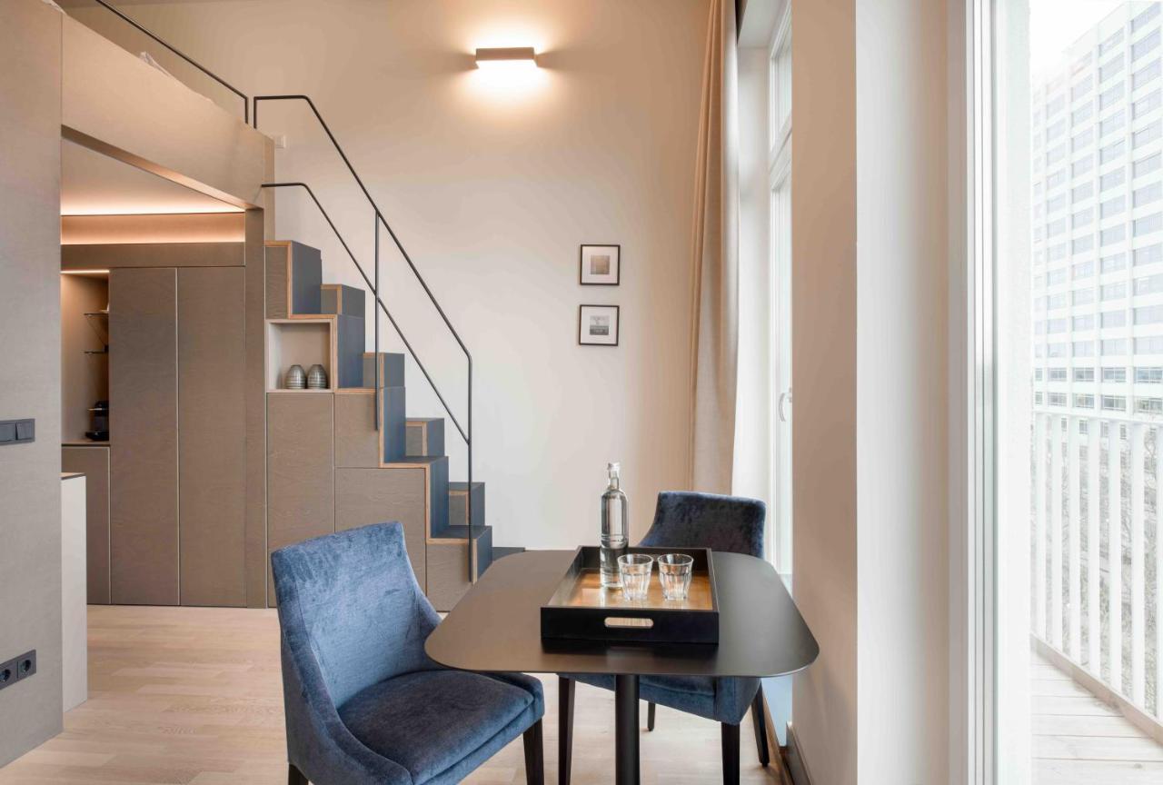 Oberdeck Studio Apartments - Adults Only Hamburg Luaran gambar A duplex apartment at The Landmark