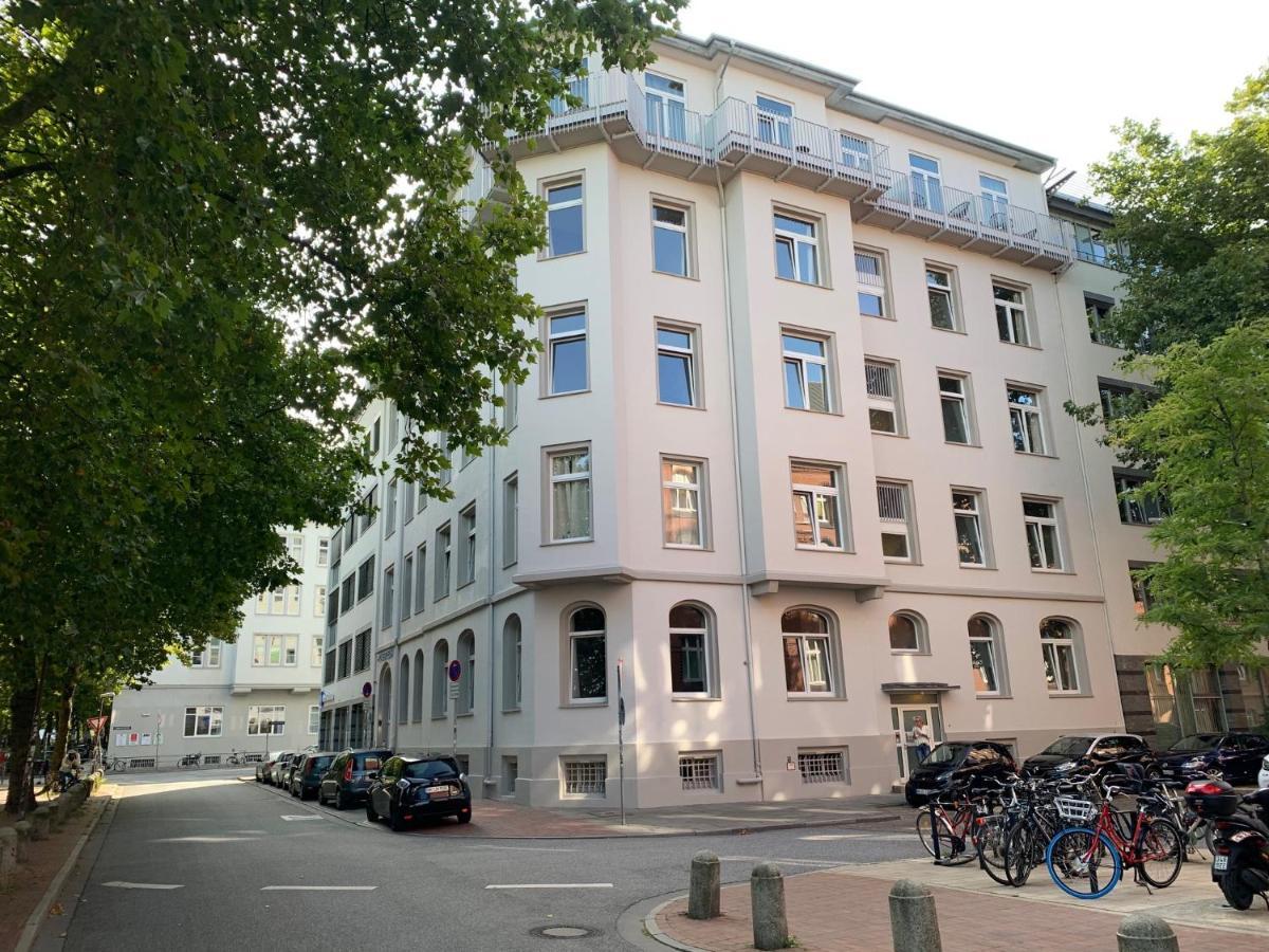 Oberdeck Studio Apartments - Adults Only Hamburg Luaran gambar The building of the Institute of European History in Frankfurt am Main