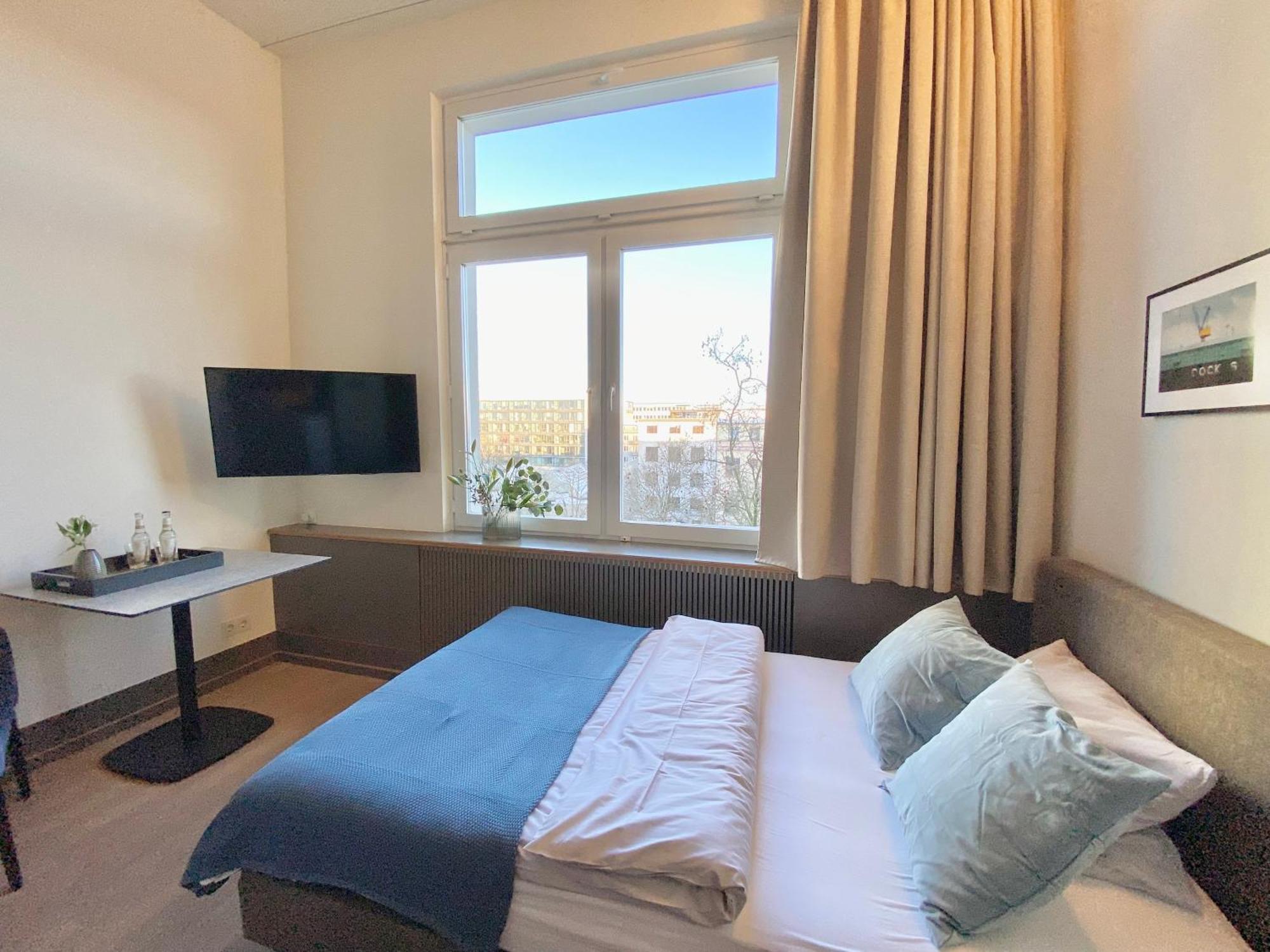 Oberdeck Studio Apartments - Adults Only Hamburg Luaran gambar A room at the hotel