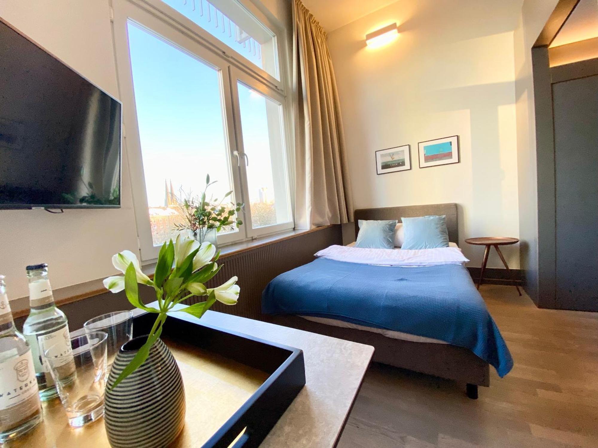 Oberdeck Studio Apartments - Adults Only Hamburg Luaran gambar A room at the hotel